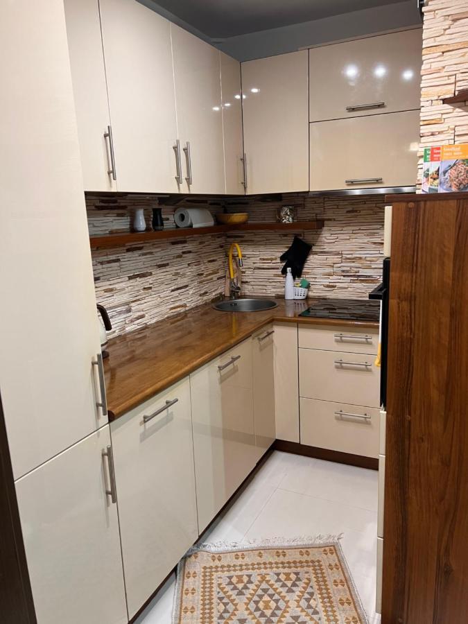 Yellow Apartment Airport Galeria Mokotow Netflix Warszawa Eksteriør bilde
